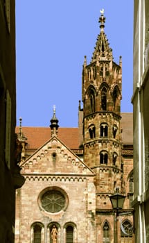 Freiburg im Breisgau: View from the Kaufhausgässle to the cathedral