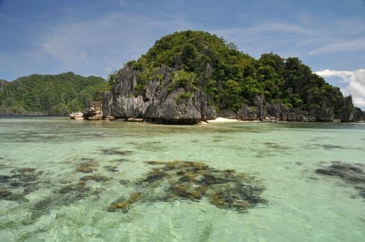 Island dream near Coron / Palawan