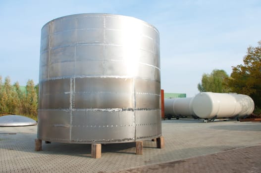 shiny silo