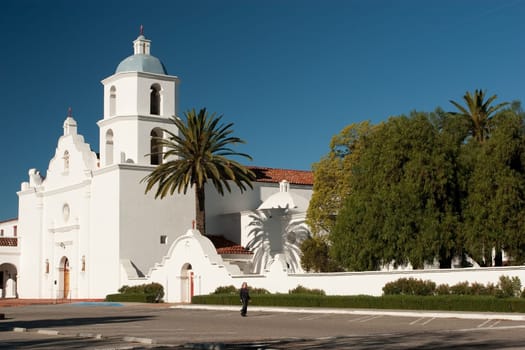Mission San Luis Rey de Francia, also known as San Luis Rey Mission Church, was founded on June 13, 1798 in what is now the town of Oceanside, California.