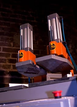 Welding machine for plastic window manufacturing