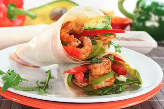 Wrap with king prawns,avocado and arugula