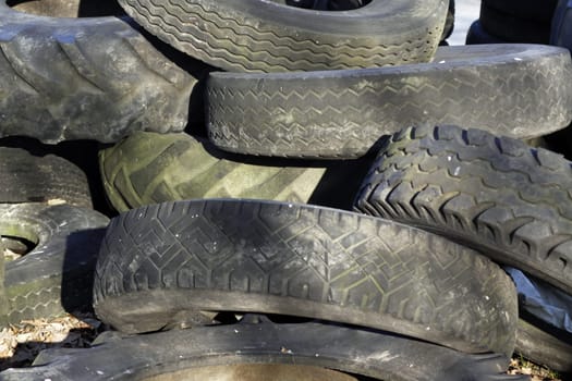 Scrap tyres