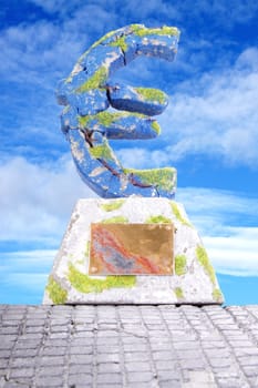 Euro Monument 04 b