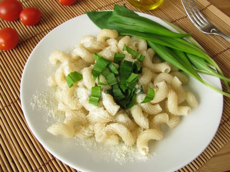 Spelt noodles with wild garlic