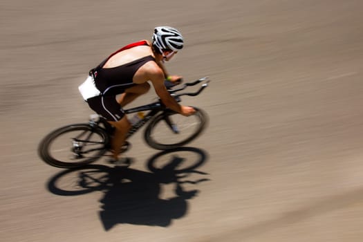 Tritahlet while cycling