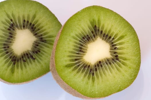 sliced kiwi