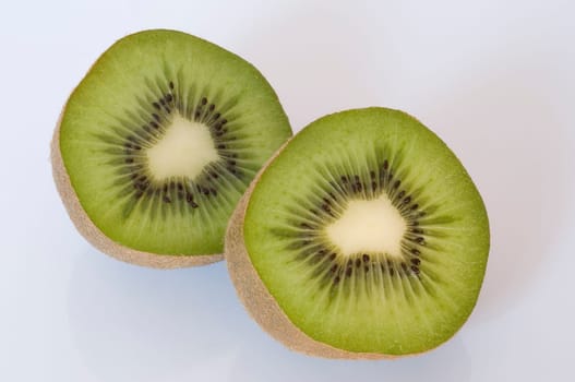 sliced kiwi