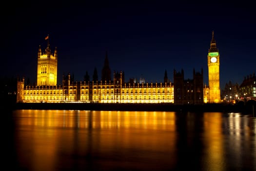 Big Ben and houses of parliament at night