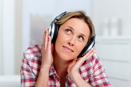 listening music