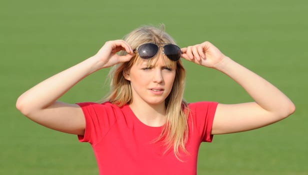 Young woman with sunglasses