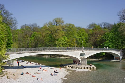 Spring on Munich's Isar