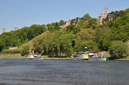 The paddle steamers of the White Fleet are considered the oldest and largest of their kind in the world!