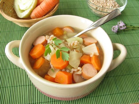 Vegetable stew with spelt and wiener sausages
