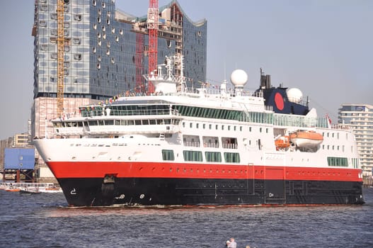 Cruise ship