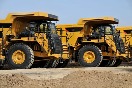 Dump truck