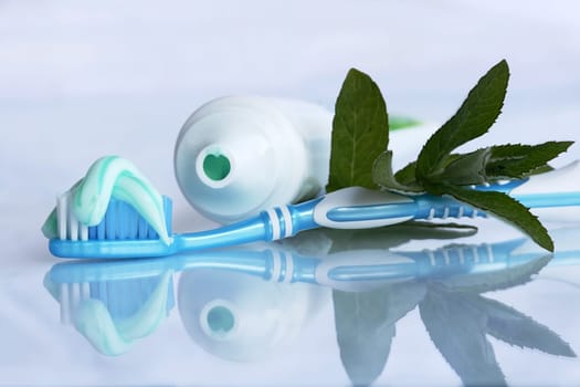 Healthy teeth through brushing