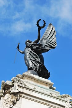 looking up at colchester war memorial