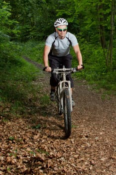 Cyclists on the MTB
