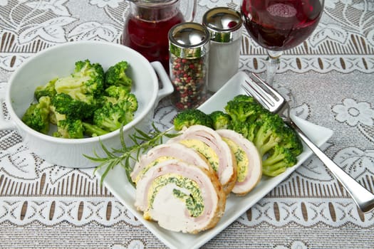 roll filled with vegetables