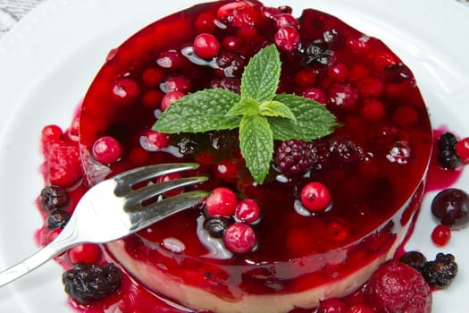 fruit cake with berrys