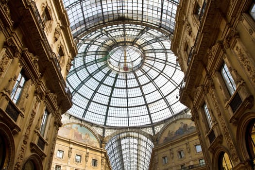 Vittorio Emanuele Gallery, Milan