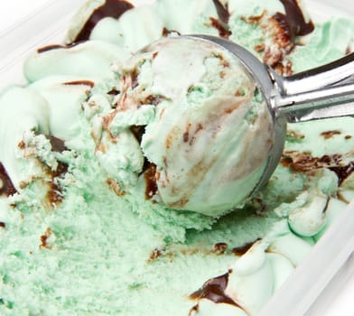Mint ice cream with chocolate sauce