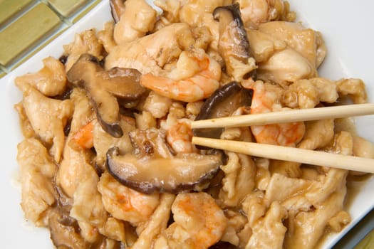 chicken with shrimp and mushroom