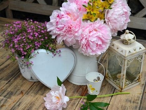 Patio Garden Flowers Decoration Table