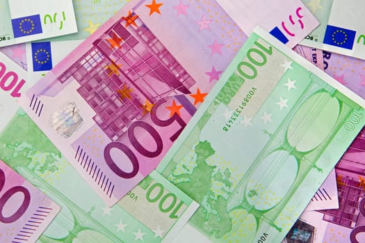 Hundred and five hundred bills of euros