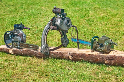 old,historic chainsaws