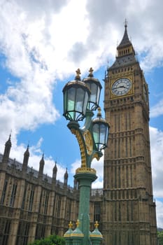 Big ben with street light in foreground