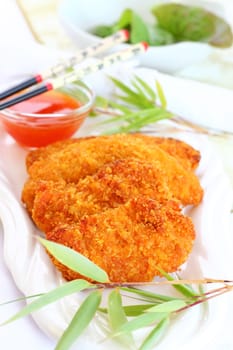 Fried chili chicken breast with hot dip