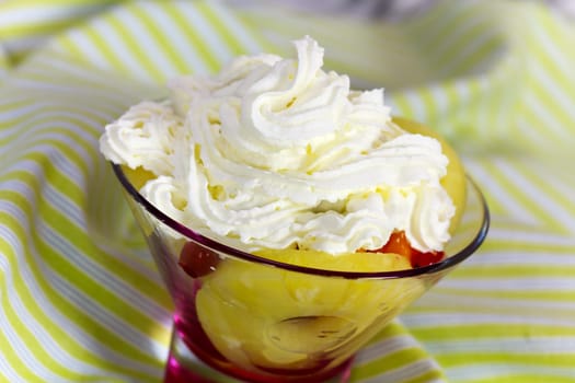 Fruit salad,mixed,with whipped cream