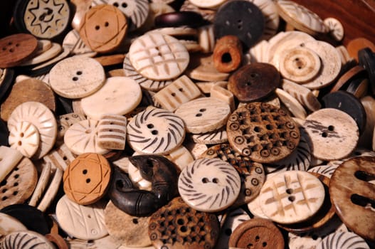 Horn buttons