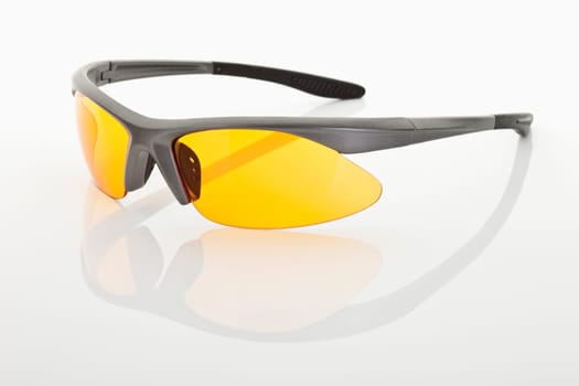 Sports glasses