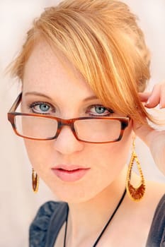 Self-confident through glasses