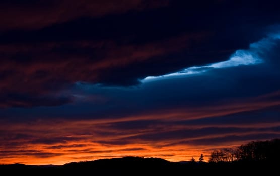 sunset or (sunset beach) or (sunset nature) or (sunset skyline)