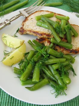 Minute steak with green beans