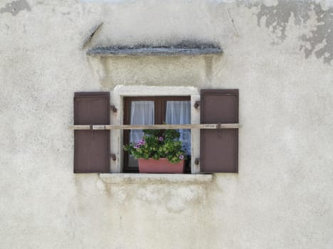 The window to the courtyard