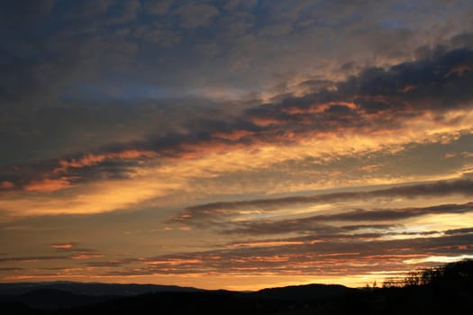 sunset or (sunset beach) or (sunset nature) or (sunset skyline)