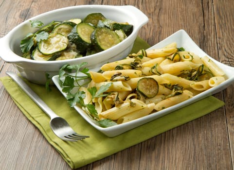pasta with fresh zucchini and parsley