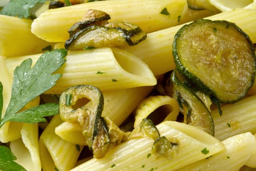 pasta with fresh zucchini and parsley