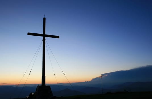 Summit cross