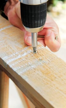 Craftsmen - Cordless screwdrivers in action