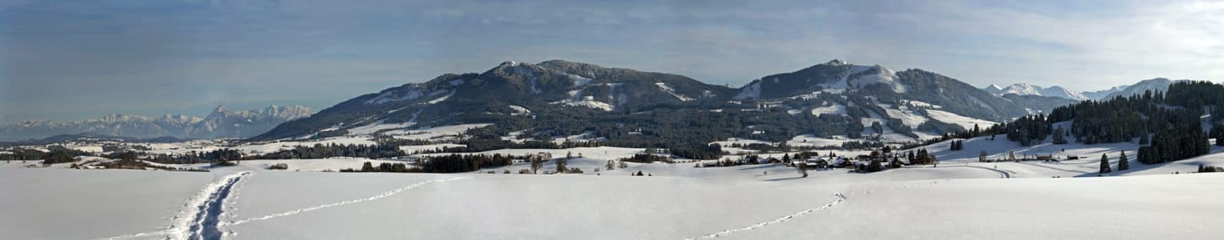 Panorama of the wintry Allgäu