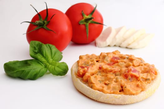 Tomato-mozzarella-basil as a spread