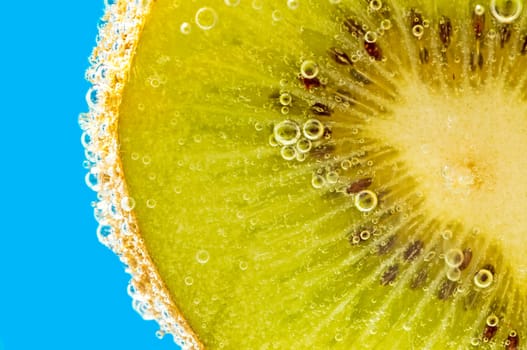 Kiwi in mineral water