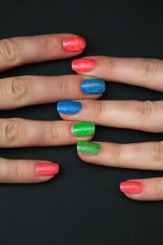 Artificial fingernail with airbrush pattern
