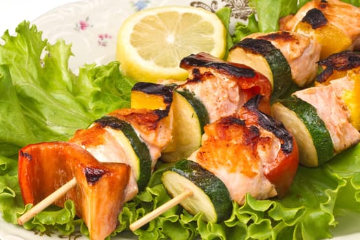 salmon kebab with zucchini and peppers
